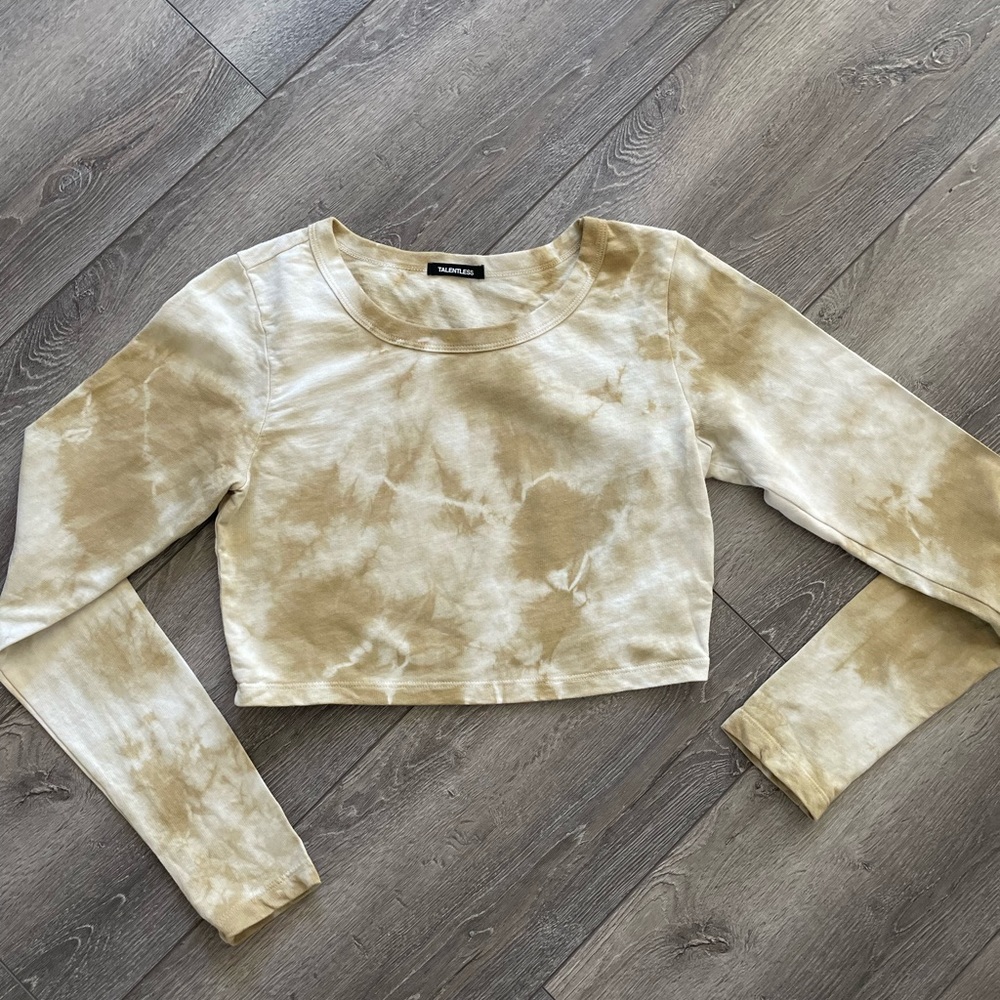 Talentless long sleeve cropped tee. Never worn
